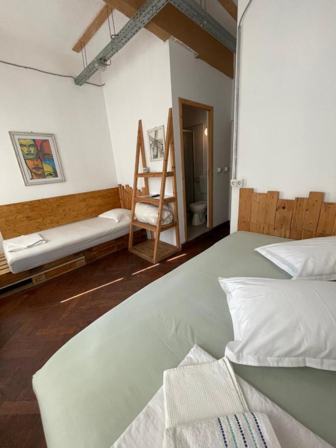 הוסטל Victoria Poshtel בוקרשט מראה חיצוני תמונה