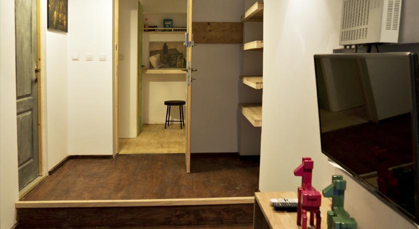 הוסטל Victoria Poshtel בוקרשט מראה חיצוני תמונה