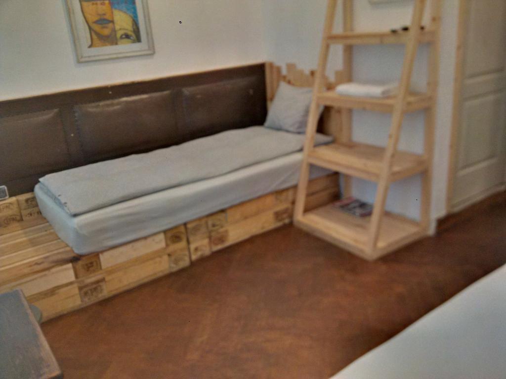 הוסטל Victoria Poshtel בוקרשט מראה חיצוני תמונה