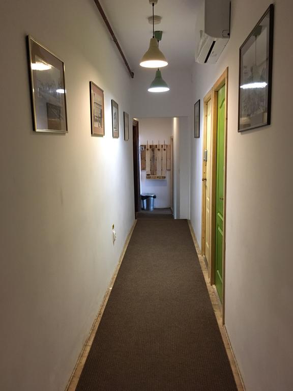 הוסטל Victoria Poshtel בוקרשט מראה חיצוני תמונה