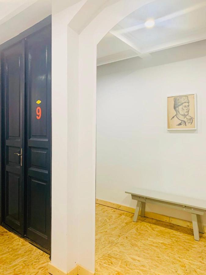 הוסטל Victoria Poshtel בוקרשט מראה חיצוני תמונה